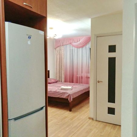 1-Комнатная Квартира С Кухней Люкс На Пр. А. Поля, 62 Dnyipropetrovszk Kültér fotó